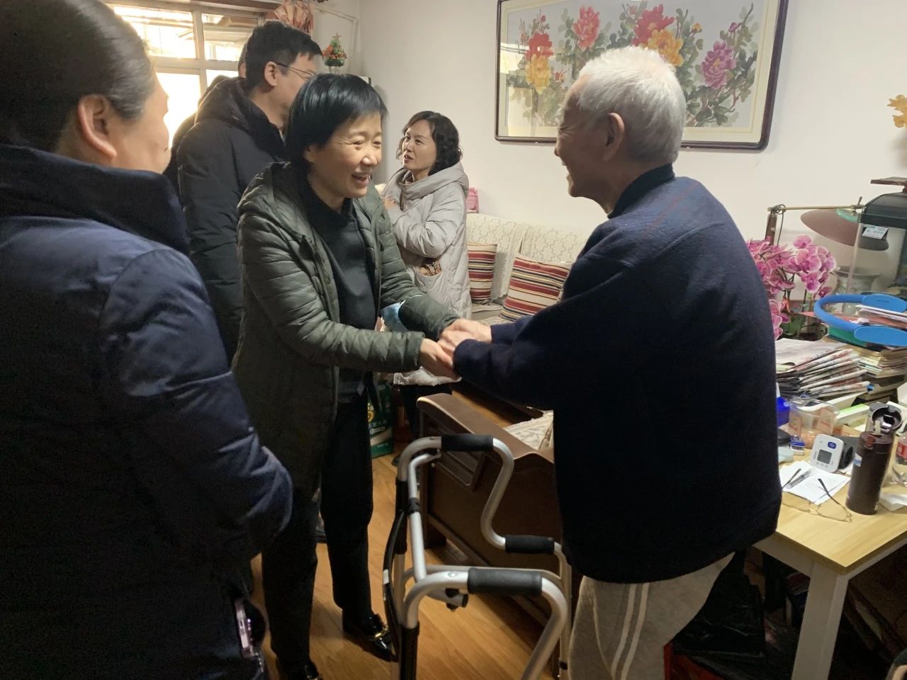 張蕾走訪慰問(wèn)津投城開(kāi)困難黨員