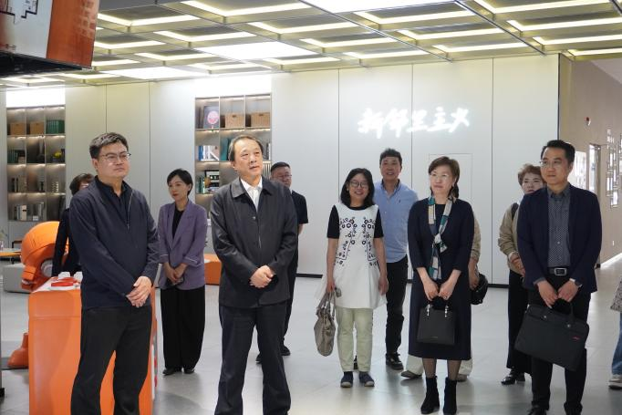 南開區(qū)政協(xié)黨組副書記、副主席陳立華一行深入“城運城寓”城南家園保租房項目調(diào)研服務(wù)